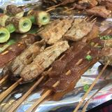 在草金路的中诚悦府新开了一家青春烧烤，从装修风格到味道不摆了