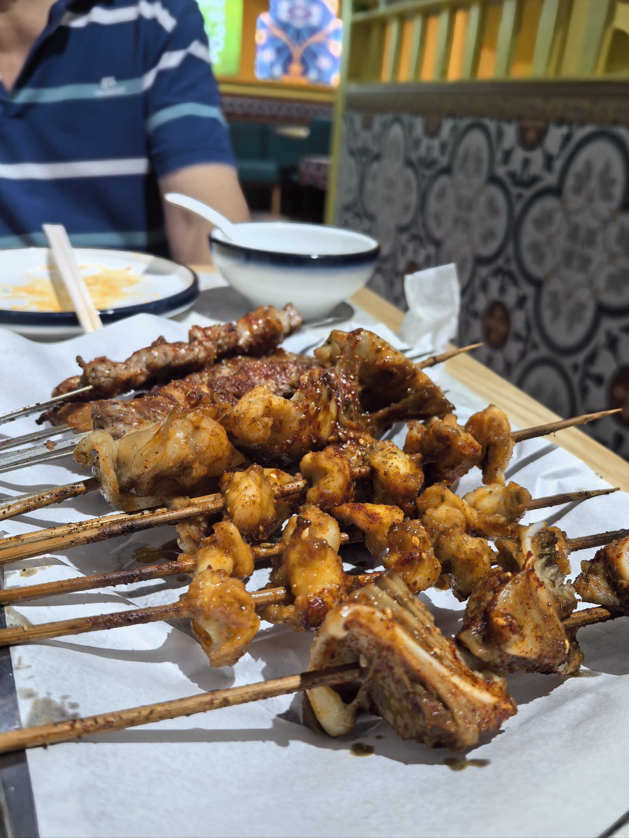 大点了一下,发现了这个西北小馆.
菜