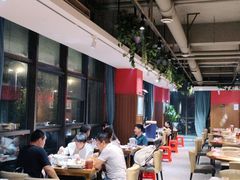 大堂-永红源啤酒·烧烤·海鲜·大排档(青特城店)