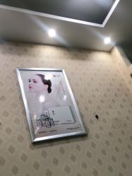 -苗医生专业祛痘·皮肤管理