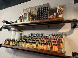 -鳌首刺青纹身 穿孔饰品店