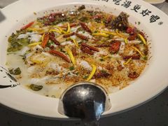 招牌老坛酸菜鱼-江渔儿酸菜鱼(奥园广场金发购物中心店)