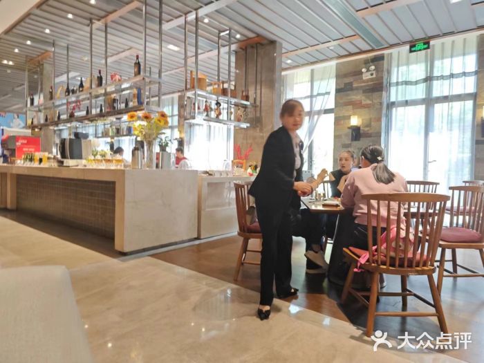 明月东一酒店·菲斯特自助餐厅图片