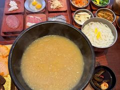 -银米·云南传统过桥米线(双廊黑金冠店)