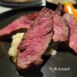 月球漫步下的晚餐
