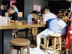 大堂-星巴克(七宝领展广场1F店)