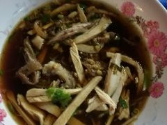 -席娜卡琳火车铁道夜市