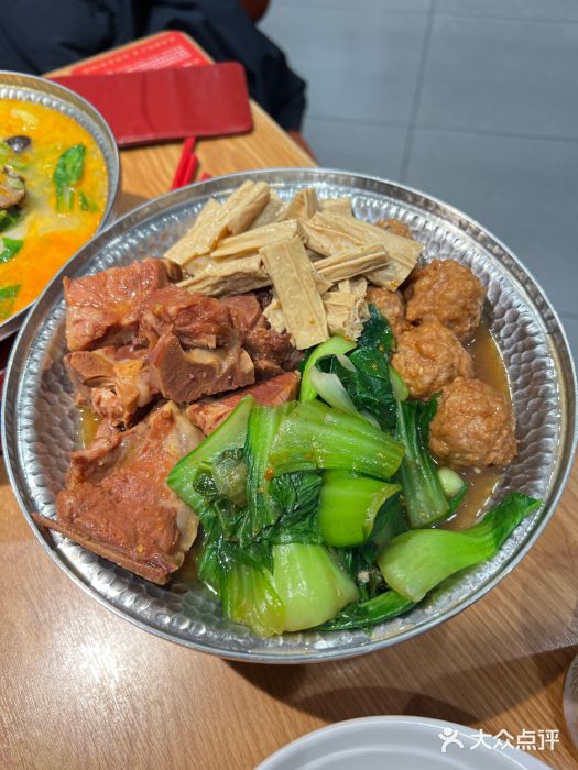 喜家德虾仁水饺(方庄店)香卤小骨四拼锅图片