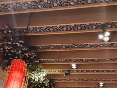 -野山舂·贵州现舂酸汤火锅(鸿通城店)