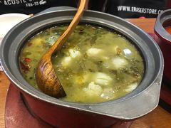 -周鱼小馆石锅酸菜鱼(活力汇店)