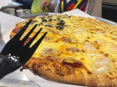 四季比萨-Yellow Cab Pizza Co.