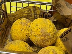 -BHC炸鸡(明洞总店)