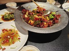 -辣尚瘾·烤鱼·新川菜(牡丹园直营店)