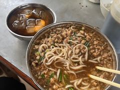 -正宗杨记普洱酸醋米线(总店)