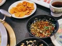 -沸炉重庆老火锅(军事博物馆店)