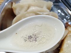 -黄阿姨锅贴大王(万航渡路店)