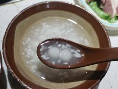 -贵府酸汤牛肉火锅·贵州老字号(飞山街店)