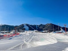 -丝绸之路山地度假区滑雪场
