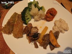 香芒牛柳、海鲜白酱饭、瑶柱节瓜、炒花鮯-上海东方佘山翰悦阁酒店·Vie全日制餐厅