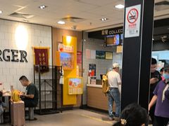 -麦当劳(上海虹桥站30B检票口楼上)