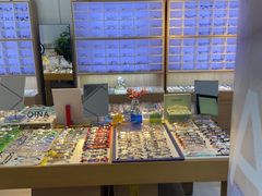 -天空之镜眼镜店蔡司依视路配镜授权零售店(望京颐堤港店)