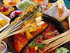 -签多多串串香火锅