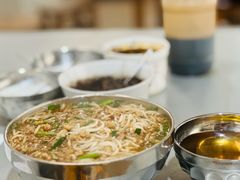 -正宗杨记普洱酸醋米线(总店)