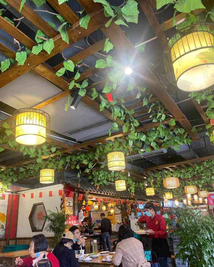 蓉香人民食堂(卓锦城店)-"后面因为份量足,一直顾着吃饭,还有好多菜.
