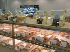 面包甜点陈列柜-花园饼屋·吐司蛋糕面包(星海店)