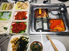 -海底捞火锅鲜切牛肉主题店(长寿路店)