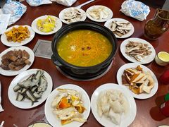 -菌之家·专业纯野生菌火锅·特色炒菌