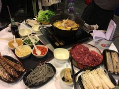 -鲜入围煮花胶鸡海鲜火锅