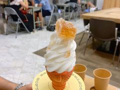疯狂的蜂蜜冰淇淋-OUR Bakery(三里屯太古里店)