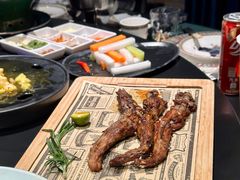 石头烤整根羊尾尖-蒙料·手把肉(望京店)