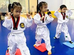 -金载勋跆拳道场(玲东花园店)