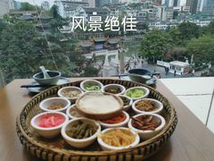 -包整·丝娃娃(一览甲秀楼风景店)