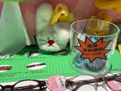 -LOOK眼镜·蔡司依视路配镜(宝山万达店)
