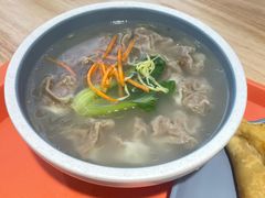 三鲜牛肉馄饨-老新隆牛肉锅贴(新街口店)