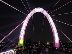 -南京眼步行桥