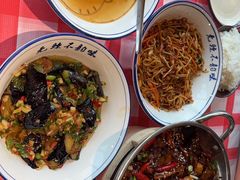 -笨豆腐居民楼菜馆•江西小炒(天津开发区店)