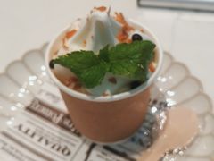 冰淇淋漂浮冰摩卡-Deer Park鹿园西餐(仁恒置地广场店)