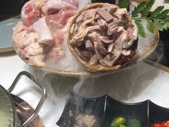 -洪氏嗨捞·猪肚鸡火锅(阳光天地店)