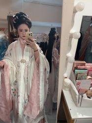 -一揽芳华汉服旗袍体验馆(拙政园店)