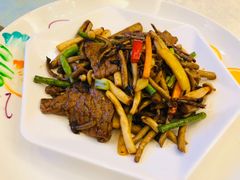 -东豪园林海鲜酒家(南港路辅路店)