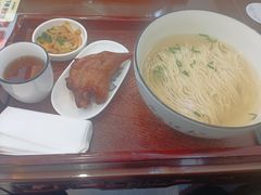 -百年老字号·观振兴蟹黄面·三虾面·苏式面(观前街富仁坊巷店)