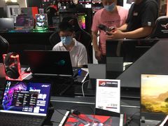 -ROG玩家国度(美罗城店)
