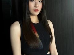 -世纪金源购物中心东区-停车场