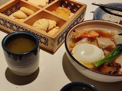 -八府香鸭·啫啫煲(华山路店)