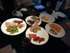 -唐拉雅秀酒店-西锦汇空中BBQ·思创餐厅