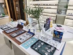 -视野联行眼镜·蔡司·尼康战略合作店(城西银泰店)